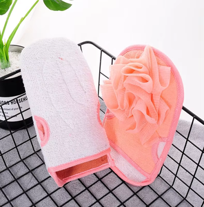 Gants de SPA écologiques 2-en-1 en éponge pour le corps et le visage, exfoliants et nettoyants, vente en gros - Product Image 5