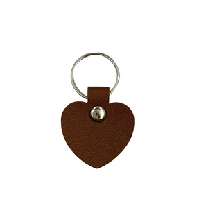 Llavero de cuero con forma de corazón, accesorio de llavero de juguete, regalo para bolso, se puede grabar con logotipo. - Product Image 5