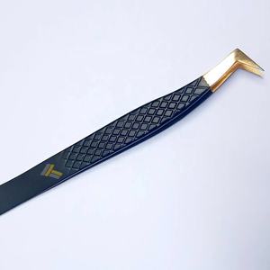 Pince à épiler d'extension de cils en acier inoxydable japonais de haute qualité avec logo personnalisé pointe dorée et type pointu noir - Product Image 3