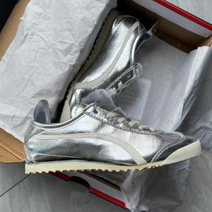 Chaussures plates en cuir de créateur pour femmes, chaussures de sport de haute qualité pour hommes et femmes, chaussures de marche décontractées d'extérieur pour étudiants - Product Image 1