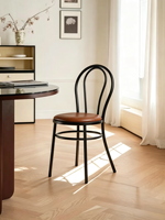 Chaise de salle à manger empilable haut de gamme en fer forgé, style médiéval d'inspiration française, avec dossier, mobilier de maison