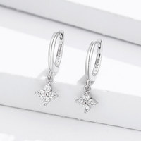 Nouveau S925 Fleur Doux Boucle D'oreille Tempérament Simple Diamant À Quatre Feuilles Fleur Oreille Bijoux