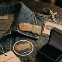 Épinglette en émail souple personnalisée avec illustration artistique, plaquée or rose, forme irrégulière, badge métallique pour collection d'art, OEM en gros
