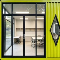 Maison conteneur extensible vert citron, cabine en acier avec façade vitrée et fenêtre diamant pour bureau moderne, café ou espace lounge