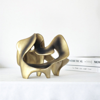 Ornement de bureau en résine d'art moderne nordique, nouvelle arrivée, sculpture géométrique pour la décoration de la maison et du bureau, décoration de la maison et du bureau