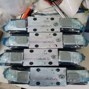 วาล์วโซลินอยด์ควบคุมทิศทาง Atos รุ่น DHA-0614-M24DC-BT ไฮดรอลิก 100 บาร์ ผลิตในอิตาลี - Product Image 1