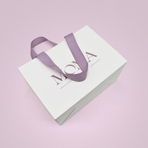Borsa di Lusso Personalizzata in Carta Kraft Ecologica per Abbigliamento con Manici di Design per Shopping e Confezioni Regalo - Product Image 5