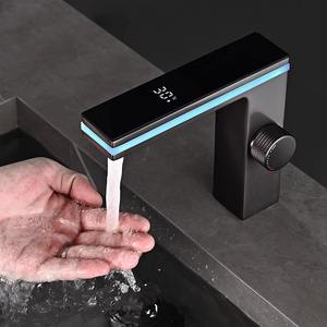 Rubinetto per <span class=keywords><strong>Lavabo</strong></span> <span class=keywords><strong>da</strong></span> Bagno con Luce LED in Lega di Alluminio e Display Digitale Intelligente per Acqua Calda e Fredda - Product Image 2