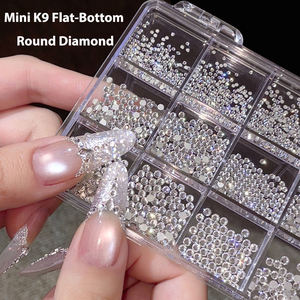 Strass transparents scintillants à dos plat de tailles variées pour décoration d'ongles 3D, accessoires pour nail art - Product Image 1