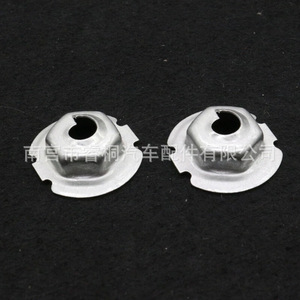 Clip de fixation de pare-chocs arrière Shuangxuan, écrou métallique WHT005560 pour Santana Magotan Tiguan Golf - Product Image 1