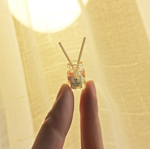 1/6 1/12 Maison de poupée Simulation Miniature Mini <span class=keywords><strong>bouteille</strong></span> <span class=keywords><strong>en</strong></span> <span class=keywords><strong>verre</strong></span> modèle d'aromathérapie Décor - Product Image 3