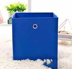 Caja de Almacenamiento Plegable de Tela Blanca con Diseño Minimalista para Organización de Armarios de Dormitorio - Product Image 2