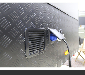 Enchufe Exterior para Caravana <span class=keywords><strong>ARANA</strong></span> 16A 220V con Protección IP44, Conexión de Bloqueo por Presión, Certificado CE, Blanco/Negro, Tipo Lágrima - Product Image 6