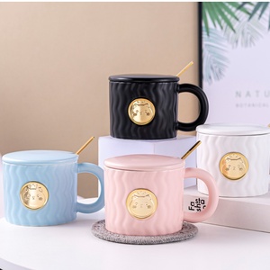 Wholesale Nordic Wave Patterned <b>Ceramic</b> Cup Gift Porcelain Tea Cups 400 ML Luxury <b>Ceramic</b> Coffee <b>Mugs</b> With Lid and Spoon - Product Image 4