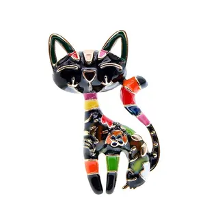 2024 महिलाओं के लिए नया प्यारा इनेमल बिल्ली ब्रोच सुंदर रंगीन तेल भरने वाले पशु ब्रोच फैशन सहायक उपकरण उपहार हिजाब लेबल पिन