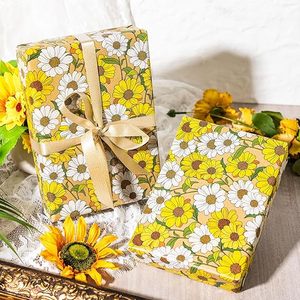 Papel de regalo de papel kraft con diseño de girasoles y margaritas de 5 metros, para fiestas de cumpleaños de mujeres y baby showers. - Product Image 1