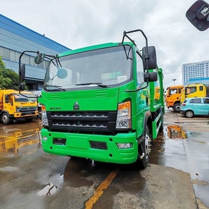 HOWO 4x2 Compressed Garbage Truck Refuse Collection Truck for Municipal Sanitation - Product Image 2