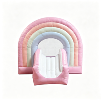 Structure gonflable arc-en-ciel pour fête d'enfants