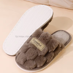 Nouvelles pantoufles d'hiver en fourrure artificielle avec semelle EVA de qualité supérieure, pantoufles pour couples, vente en gros de haute qualité - Product Image 4