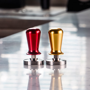 L-Beans – tamper à expresso en acier inoxydable, outil de nivellement à force constante de 57.5mm pour la préparation du café - Product Image 1