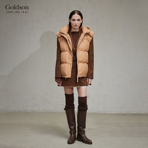 여성용 카멜 후드 다운 조끼 | 나일론 안감과 전면 로고가있는 민소매 방수 방풍 겨울 아우터 - Product Image 2