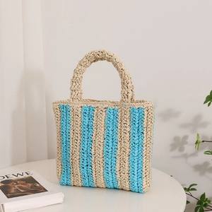 Bolso de Mujer de Paja Francesa con Rayas Verticales a la Moda, Nuevo, con Doble Cierre de Cremallera, Color en Contraste, Tejido, Listo para la Playa - Product Image 5