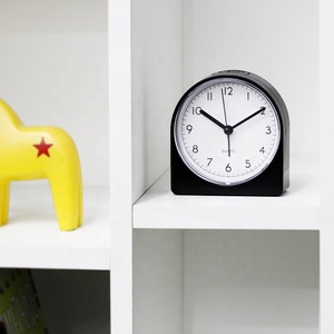 4 بوصة ساعة مكتب صغير ساعة تنبيه للأطفال مع الصمام ضوء الليل - Product Image 5