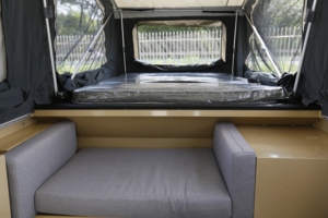 Nouvelle conception de caravane tout-terrain avec toit relevable, suspension indépendante, caravane <span class=keywords><strong>l</strong></span>égère de luxe pour expéditions 4x4 - Product Image 4