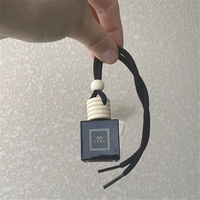 Diffuseur de parfum pour voiture suspendu en verre noir de 10 ml avec couvercle en bois, impression personnalisée du logo