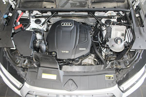 <span class=keywords><strong>Audi</strong></span> <span class=keywords><strong>Q5</strong></span> 2025 d'occasion <span class=keywords><strong>pas</strong></span> chère, SUV avec toit ouvrant panoramique, sièges en cuir, transmission automatique, feux LED, caméra arrière 360° - Product Image 6