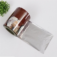 Épaisseur de la feuille plastique Sacs de pochette avec impression personnalisée Nouveau design Sac en plastique laminé étanche à l'humidité avec logo Rouleau de stock Film d'emballage
