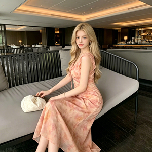 Abito da donna europeo e americano di tendenza 2026, nuovo stile INS, abito francese a vita alta lunghezza tè, rosa con volant floreali - Product Image 3