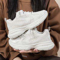 Vente en gros de chaussures de créateur de luxe respirantes et confortables avec logo personnalisé pour l'extérieur chaussures de course pour femmes