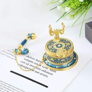 Décorations de bureau de style téléphone rétro en gros, artisanat en métal, placage émaillé, créatif, nouveau, pour la maison et la chambre - Product Image 2