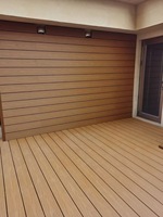 Panneau de plafond et panneau mural en WPC, bardage composite en bois cannelé pour bâtiment extérieur, parc, balcon avec technique brossée