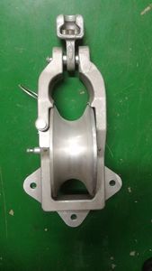 इन्सुलेटर बॉल हेड के साथ एल्यूमीनियम एकल फांसी ब्लॉक बहु-उद्देश्य क्रॉसआर्म क्लैंप - Product Image 3