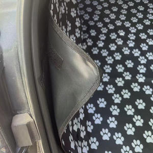 Tapis de <span class=keywords><strong>coffre</strong></span> de voiture imperméable pour animaux de compagnie avec motif d'os de patte mignon, couverture complète et durable pour la <span class=keywords><strong>protection</strong></span> des véhicules - Product Image 4