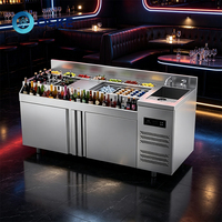 Station de cocktails mobile avec roulettes verrouillables, support flexible pour les banquets et les bars temporaires en extérieur