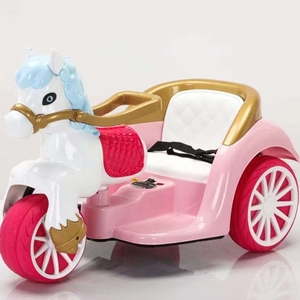 Carrozza da Principessa Giocattolo Elettrico per Bambini Quattro Ruote Rosa ROSSO BIANCO Auto Elettrica Cavalcabile per Bambine - Product Image 4