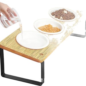 Comedero para gatos de madera maciza con 3 tazones, soporte para alimentar gatos en interiores, mesa de comedor alta e inclinable para gatos con tres tazones - Product Image 1