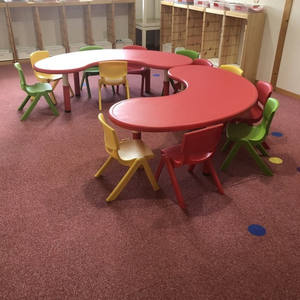 Meubles <span class=keywords><strong>de</strong></span> garderie pour enfants, table et chaises en plastique <span class=keywords><strong>demi</strong></span>-<span class=keywords><strong>lune</strong></span> pour enfants d'âge préscolaire - Product Image 5