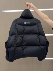 Nuova Giacca Piumino Corta Calda Invernale da Donna in Cotone Design Coreano Irregolare <span class=keywords><strong>Parka</strong></span> Spesso e Largo di Tendenza Bianco e Nero - Product Image 5