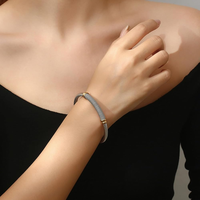 Bracelet ajustable Xinyashang en acier inoxydable, style romantique, avec câble torsadé plaqué or et maille en fer, bijoux fantaisie