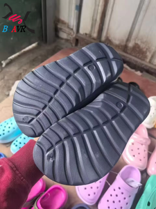 Sandales décontractées pour femmes et enfants, motif dessin animé, dessus en PU, semelle intermédiaire en TPR, semelle extérieure en PVC, design mixte, toutes saisons, confortables - Product Image 4