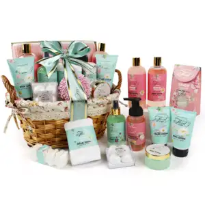 Ensemble de spa hydratant de luxe de marque privée parfum de rose coffrets de cadeaux pour le bain et les soins du corps pour femmes