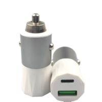 QC3.0 PD20W Produk Online pengisi daya mobil, pengisi daya Cepat Model pribadi dua port Usb Tipe c produk elektronik