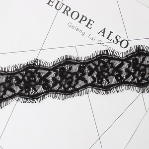 Collier ras du <span class=keywords><strong>cou</strong></span> en dentelle pour femme avec pendentif à pompon, col artistique ajouré, design original, style européen et américain, 31 cm à 40 cm - Product Image 4