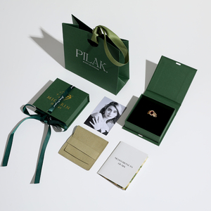 Caja de Joyería de Papel Hecha a Mano con Cinta y Logotipo Personalizado Impreso para Empaque de Joyería Fina - Product Image 1