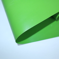 Rouleau de bâche en PVC enduit robuste pour couvertures de camions, tentes et protection industrielle