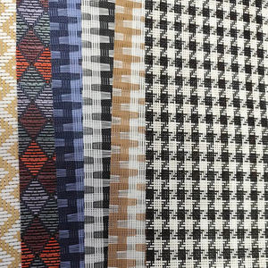 STARUNK Tissu en maille de <span class=keywords><strong>vinyle</strong></span> ignifuge enduit de PVC personnalisé écologique et résistant à l'huile pour les housses de <span class=keywords><strong>plateau</strong></span> de voiture et l'utilisation en extérieur - Product Image 2